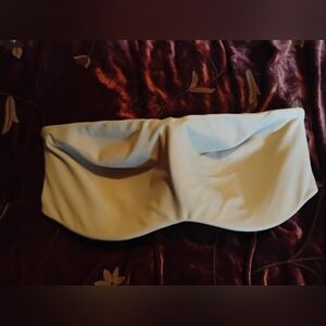 Chic Cream Strapless Bra